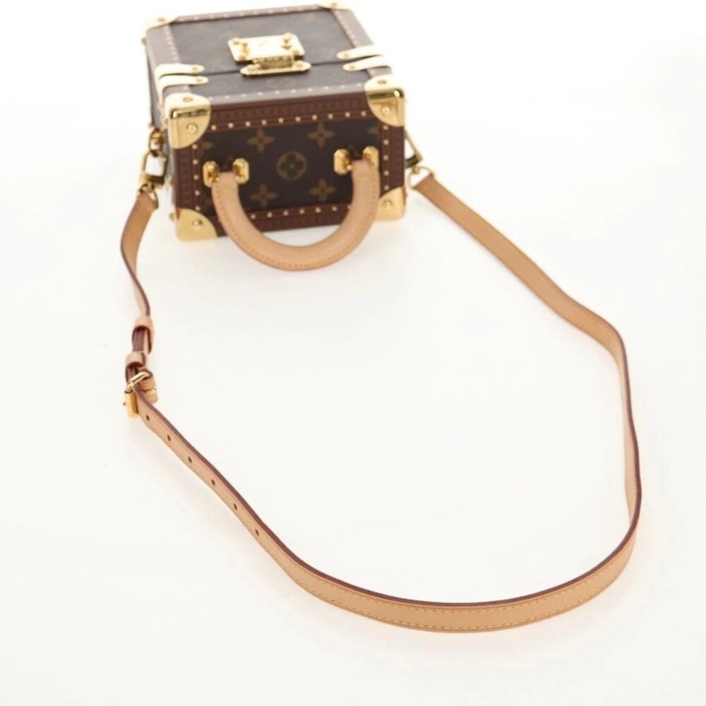 LOUIS VUITTON Monogram Camera box Shoulder Bag - Picture 8 of 16